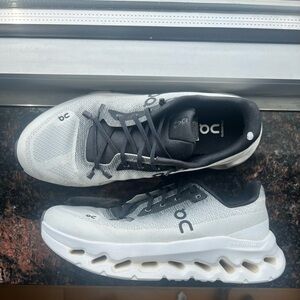 On Cloud gym shoes